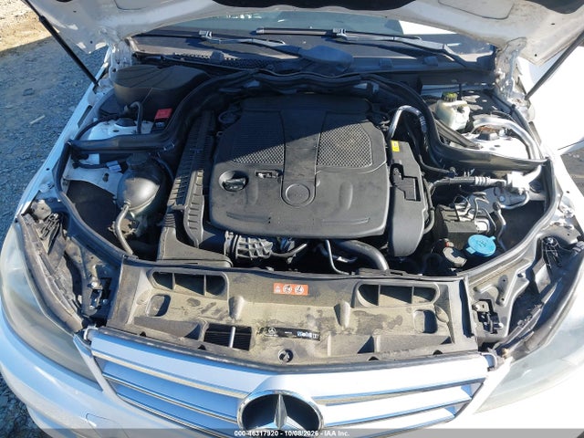 2013 Mercedes-benz C 350 Sport მანქანა იყიდება აუქციონზე, vin: WDDGF5HB9DR244012, აუქციონის ნომერი: 46317920