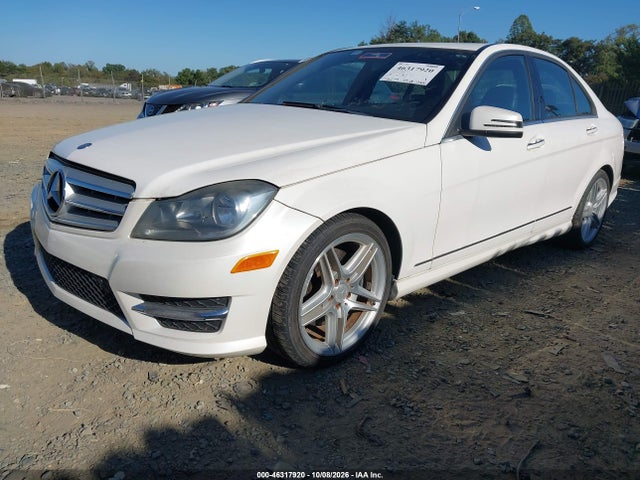 2013 Mercedes-benz C 350 Sport მანქანა იყიდება აუქციონზე, vin: WDDGF5HB9DR244012, აუქციონის ნომერი: 46317920