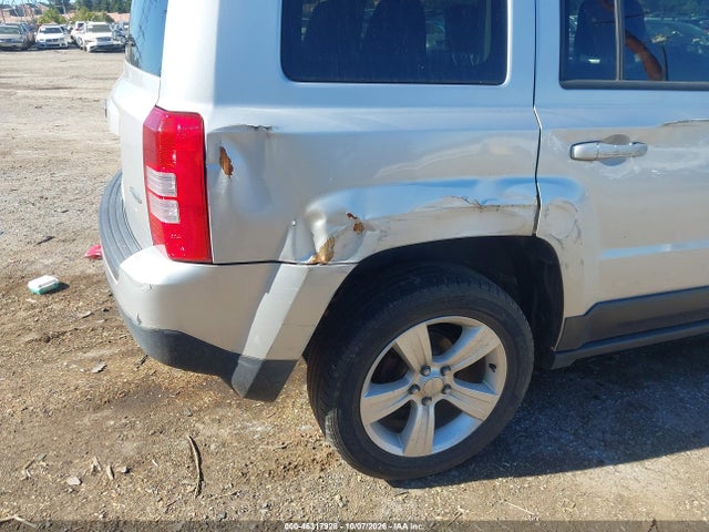 2013 Jeep Patriot Latitude მანქანა იყიდება აუქციონზე, vin: 1C4NJRFB2DD177325, აუქციონის ნომერი: 46317928