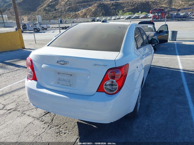 1G1JA5SG7F4147502 Chevrolet Sonic Ls Auto