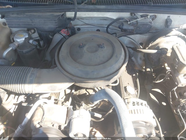 Продажа на аукционе авто 1994 Chevrolet Suburban C1500, vin: 1GNEC16K2RJ348585, номер лота: 46318112
