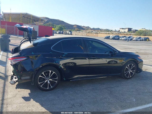 46318228 :رقم المزاد ، 4T1B11HK3KU203988 vin ، 2019 Toyota Camry Se مزاد بيع
