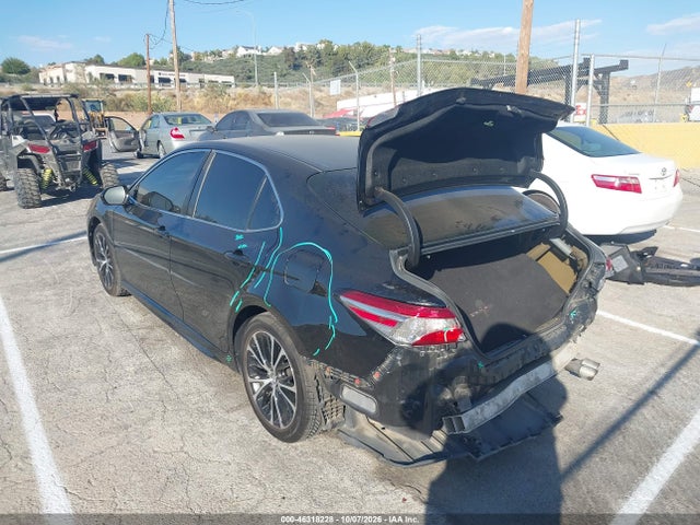 46318228 :رقم المزاد ، 4T1B11HK3KU203988 vin ، 2019 Toyota Camry Se مزاد بيع
