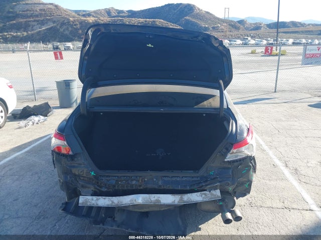 46318228 :رقم المزاد ، 4T1B11HK3KU203988 vin ، 2019 Toyota Camry Se مزاد بيع