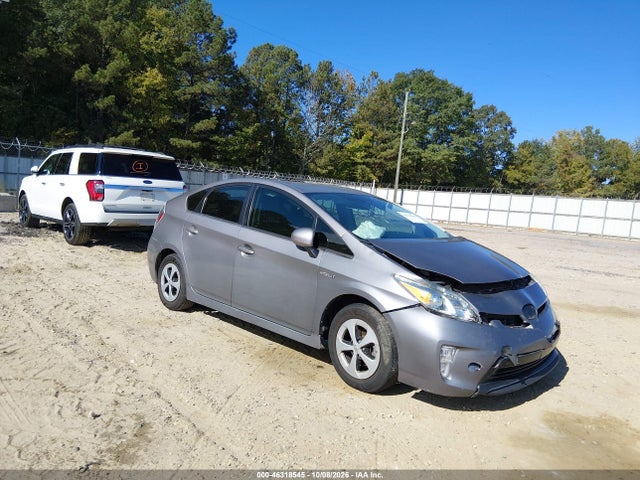 Auction sale of the 2015 Toyota Prius Three, vin: JTDKN3DU3F1930308, lot number: 46318545