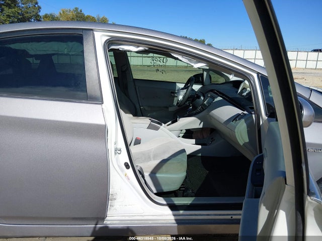 46318545 :رقم المزاد ، JTDKN3DU3F1930308 vin ، 2015 Toyota Prius Three مزاد بيع