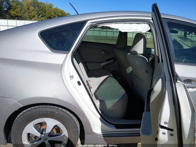46318545 :رقم المزاد ، JTDKN3DU3F1930308 vin ، 2015 Toyota Prius Three مزاد بيع