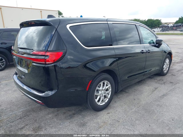 Продаж на аукціоні авто 2027 Chrysler Pacifica, vin: 2C4RC1BG0VR580717, номер лоту: 46318601