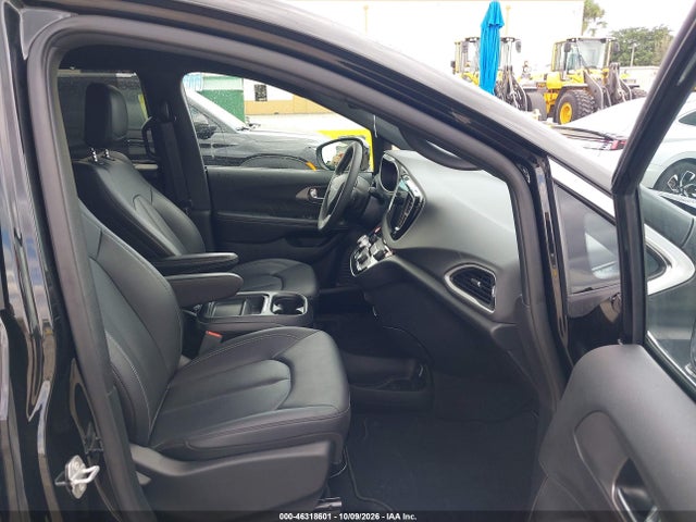 Продаж на аукціоні авто 2027 Chrysler Pacifica, vin: 2C4RC1BG0VR580717, номер лоту: 46318601