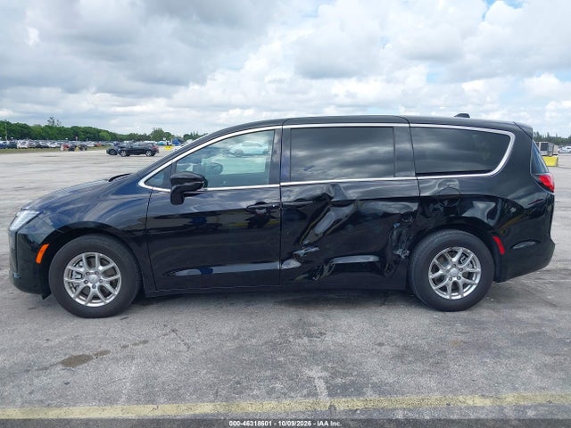 Продаж на аукціоні авто 2027 Chrysler Pacifica, vin: 2C4RC1BG0VR580717, номер лоту: 46318601