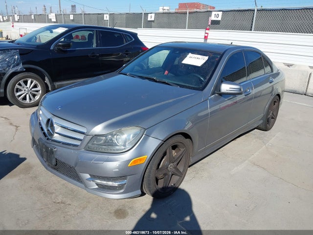 2013 Mercedes-benz C 250 Sport მანქანა იყიდება აუქციონზე, vin: WDDGF4HB8DR254654, აუქციონის ნომერი: 46318673