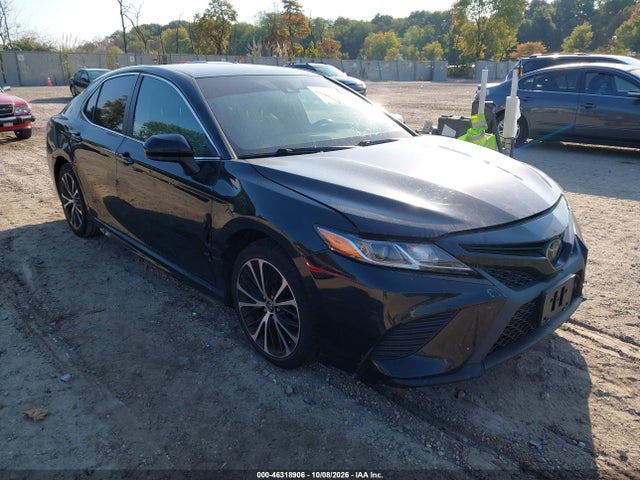 46318906 :رقم المزاد ، 4T1B11HK4KU778536 vin ، 2019 Toyota Camry Se مزاد بيع