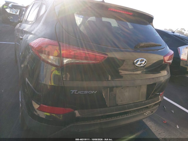 KM8J33A46HU282742 Hyundai TUCSON SE