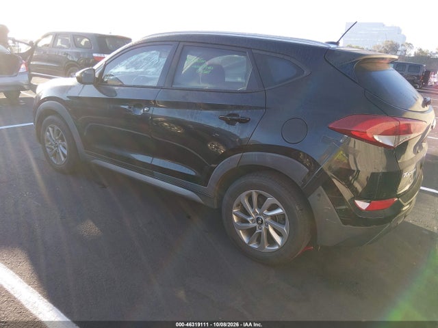 KM8J33A46HU282742 Hyundai TUCSON SE