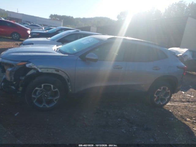 2026 Chevrolet Trax Fwd Lt მანქანა იყიდება აუქციონზე, vin: KL77LHEPXTC079574, აუქციონის ნომერი: 46319328