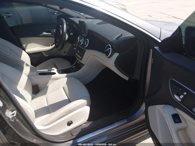 46319332 :رقم المزاد ، WDDSJ4GBXJN532001 vin ، 2018 Mercedes-benz Cla 250 4matic مزاد بيع