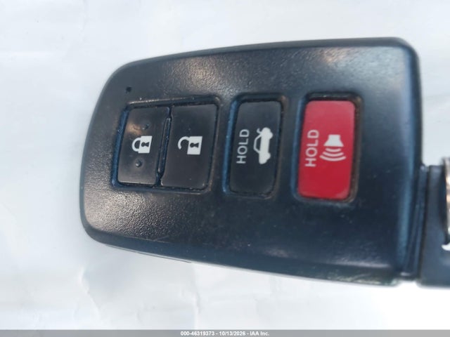 46319373 :رقم المزاد ، 4T1BD1FK1GU194984 vin ، 2016 Toyota Camry Hybrid Le مزاد بيع