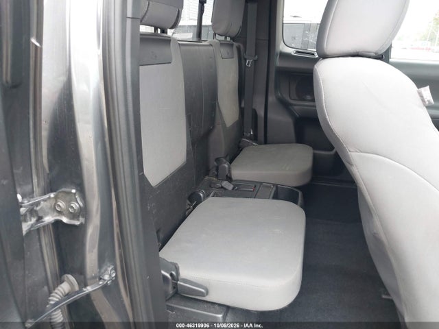 46319906 :رقم المزاد ، 3TYSZ5AN1MT017127 vin ، 2021 Toyota Tacoma Sr5 V6 مزاد بيع