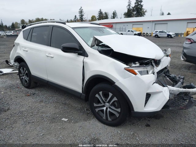 2018 Toyota Rav4 Le მანქანა იყიდება აუქციონზე, vin: JTMZFREVXJJ735661, აუქციონის ნომერი: 46320117