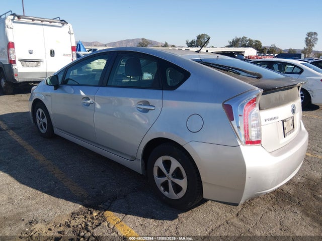 Toyota Prius Two 2015 JTDKN3DU5F0396881 Image 3