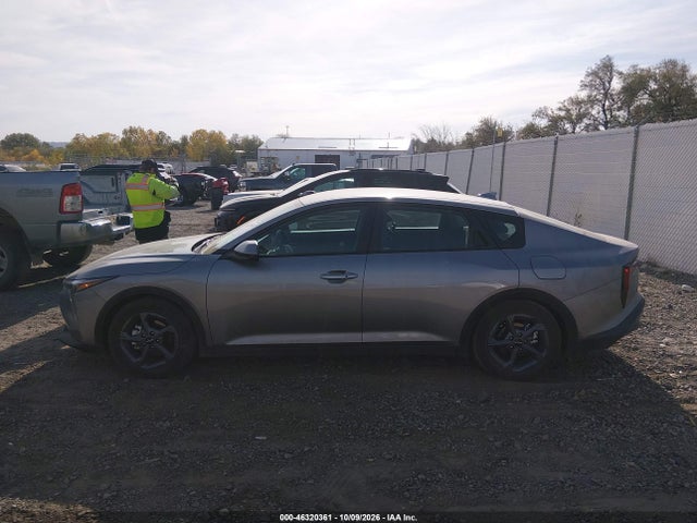 2026 Kia K4 Lxs მანქანა იყიდება აუქციონზე, vin: 3KPFT4DE2TE313643, აუქციონის ნომერი: 46320361