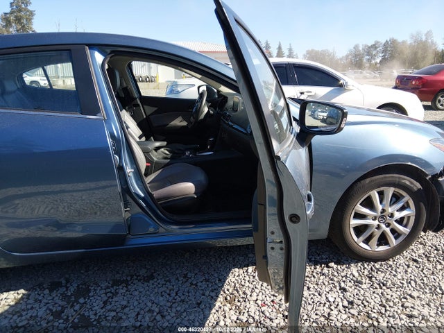 Продажа на аукционе авто 2016 Mazda Mazda3 I Sport, vin: JM1BM1U74G1277801, номер лота: 46320437