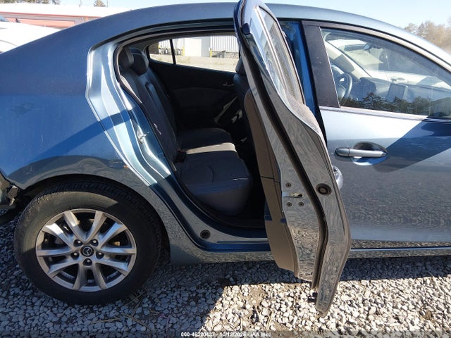 Продажа на аукционе авто 2016 Mazda Mazda3 I Sport, vin: JM1BM1U74G1277801, номер лота: 46320437