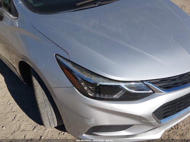46320530 :رقم المزاد ، 3G1BE6SM3JS655169 vin ، 2018 Chevrolet Cruze Lt Auto مزاد بيع