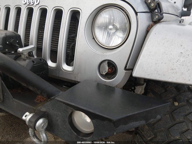 1C4BJWEG6GL152467 Jeep Wrangler Unlimited Sahara