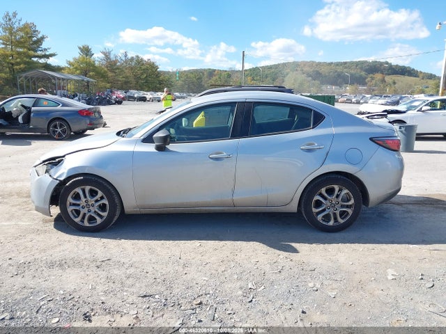 Aukcja sprzedaży 2017 Toyota Yaris Ia, vin: 3MYDLBYV5HY188179, numer aukcji: 46320610