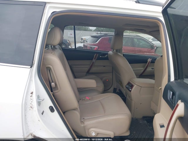 46320618 :رقم المزاد ، JTEDC3EH0D2011174 vin ، 2013 Toyota Highlander Hybrid Limited V6 مزاد بيع