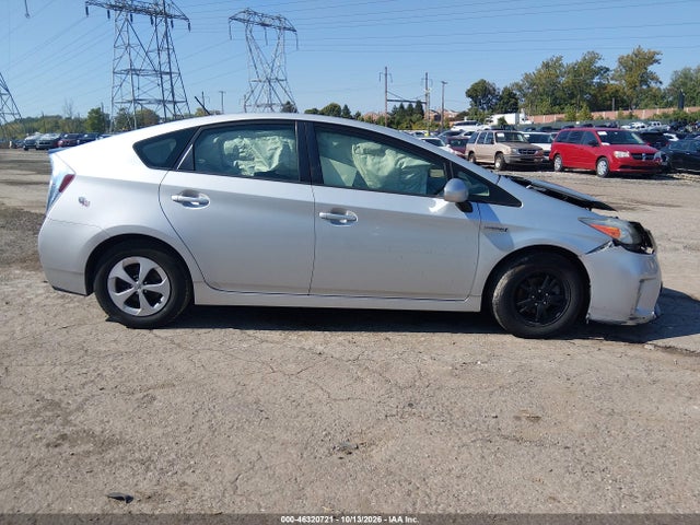 46320721 :رقم المزاد ، JTDKN3DU0E0387147 vin ، 2014 Toyota Prius Three مزاد بيع