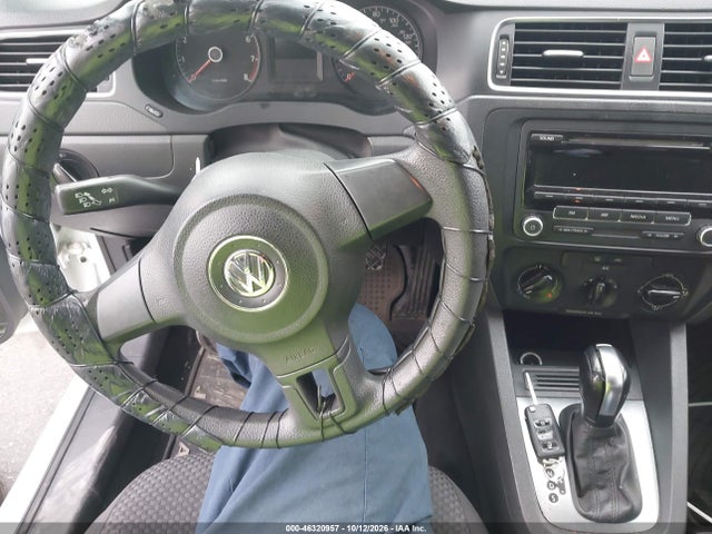 2014 Volkswagen Jetta 2.0l S მანქანა იყიდება აუქციონზე, vin: 3VW2K7AJ1EM304622, აუქციონის ნომერი: 46320957