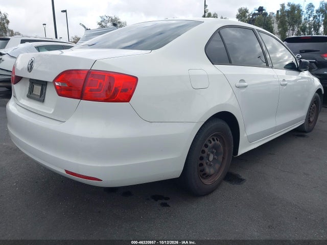 2014 Volkswagen Jetta 2.0l S მანქანა იყიდება აუქციონზე, vin: 3VW2K7AJ1EM304622, აუქციონის ნომერი: 46320957