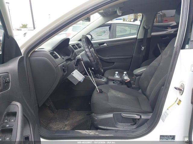 2014 Volkswagen Jetta 2.0l S მანქანა იყიდება აუქციონზე, vin: 3VW2K7AJ1EM304622, აუქციონის ნომერი: 46320957