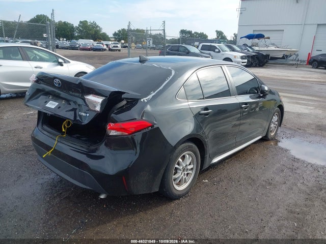 46321049 :رقم المزاد ، JTDEAMDE1NJ052805 vin ، 2022 Toyota Corolla Hybrid Le مزاد بيع