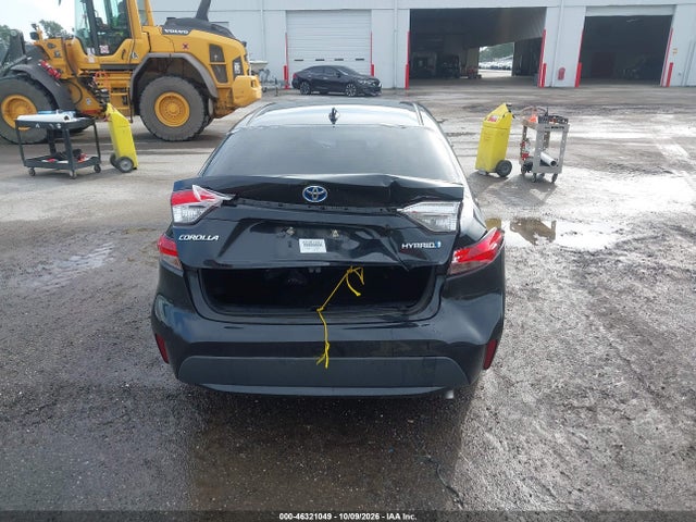46321049 :رقم المزاد ، JTDEAMDE1NJ052805 vin ، 2022 Toyota Corolla Hybrid Le مزاد بيع