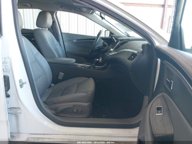Chevrolet IMPALA 1LT 2017 2G1105SA2H9137832 Image 5