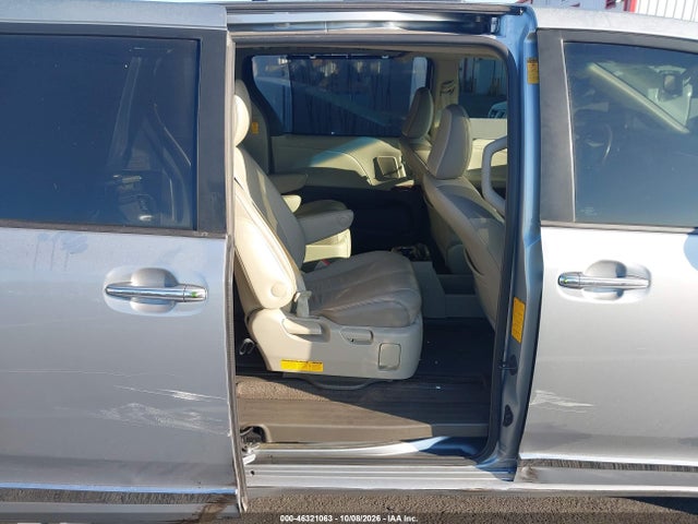 5TDYK3DC7ES499452 Toyota Sienna Limited V6 7 Passenger