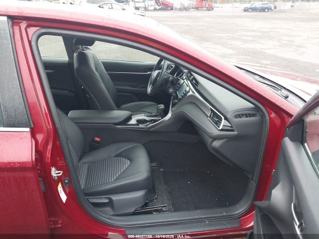 46321186 :رقم المزاد ، 4T1B11HK0JU617468 vin ، 2018 Toyota Camry Se مزاد بيع