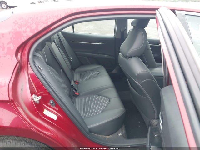 46321186 :رقم المزاد ، 4T1B11HK0JU617468 vin ، 2018 Toyota Camry Se مزاد بيع