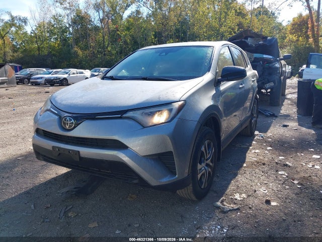 46321366 :رقم المزاد ، 2T3ZFREVXJW516720 vin ، 2018 Toyota Rav4 Le مزاد بيع