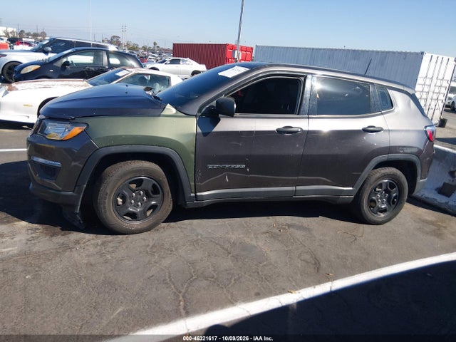 46321617 :رقم المزاد ، 3C4NJCAB0MT538808 vin ، 2021 Jeep Compass Sport Fwd مزاد بيع