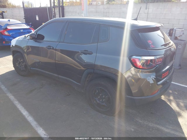 46321617 :رقم المزاد ، 3C4NJCAB0MT538808 vin ، 2021 Jeep Compass Sport Fwd مزاد بيع