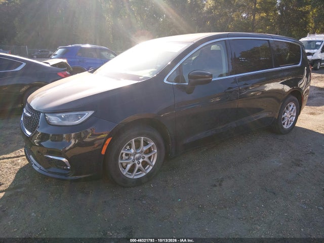 46321793 :رقم المزاد ، 2C4RC1BG7PR560547 vin ، 2023 Chrysler Pacifica Touring L مزاد بيع
