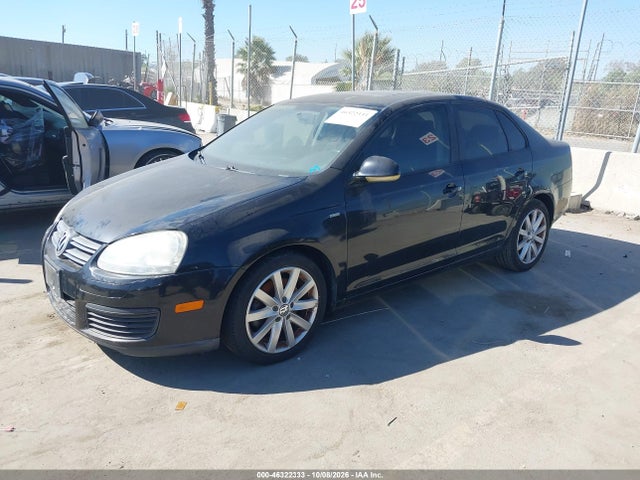 46322333 :رقم المزاد ، 3VWRA7AJ2AM106420 vin ، 2010 Volkswagen Jetta Wolfsburg Edition مزاد بيع