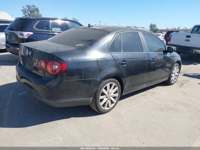 46322333 :رقم المزاد ، 3VWRA7AJ2AM106420 vin ، 2010 Volkswagen Jetta Wolfsburg Edition مزاد بيع