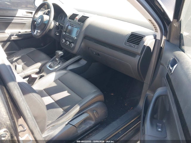 46322333 :رقم المزاد ، 3VWRA7AJ2AM106420 vin ، 2010 Volkswagen Jetta Wolfsburg Edition مزاد بيع