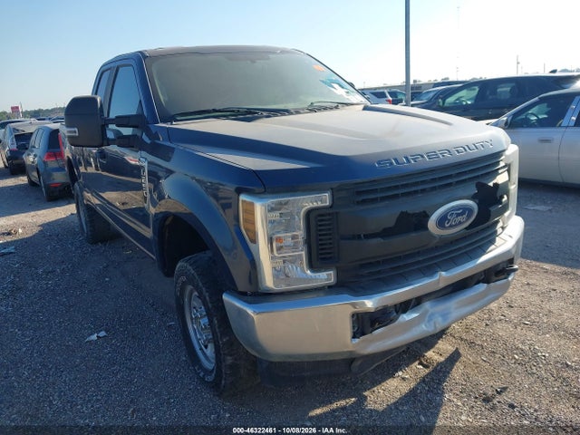 46322461 :رقم المزاد ، 1FT7X2B6XJEC69036 vin ، 2018 Ford F-250 Xl مزاد بيع
