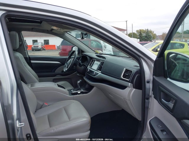 46322569 :رقم المزاد ، 5TDJKRFH3GS354845 vin ، 2016 Toyota Highlander Xle V6 مزاد بيع